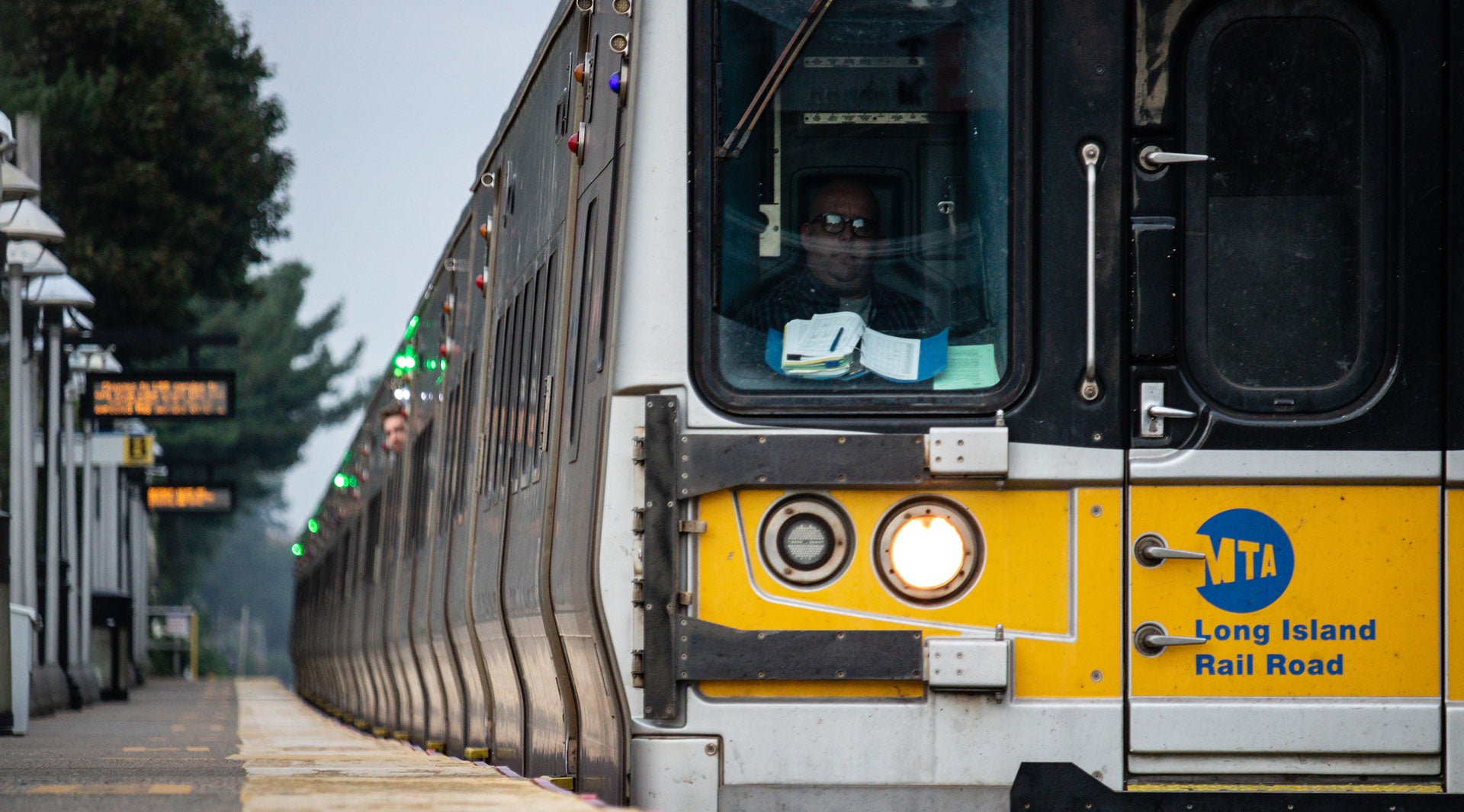 ny Long Island train